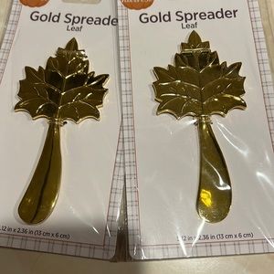 2pc NWT charcuterie board Leaf spreaders